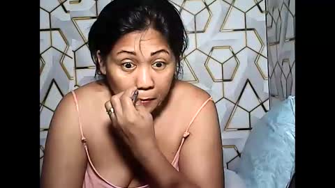 Snapshot of betty_83 chatting on 19, 4, 2026 betty_83 online show from 19, 4, 2026