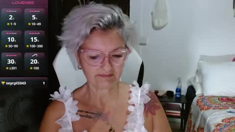 Snapshot of bety_cum3 chatting on 13, 4, 2026 bibiana online show from 13, 4, 2026