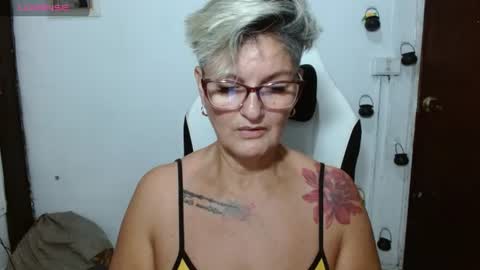 Snapshot of bety_cum3 chatting on 19, 6, 2026 bibiana online show from 19, 6, 2026