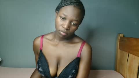 Snapshot of beverly_bay chatting on 11, 5, 2026 beverly online show from 11, 5, 2026