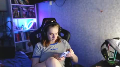 Snapshot of beverly_yay chatting on 22, 4, 2026 beverly_yay online show from 22, 4, 2026