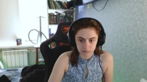 Snapshot of beverly_yay chatting on 8, 6, 2026 beverly_yay online show from 8, 6, 2026