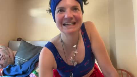 Snapshot of bexirl chatting on 2, 11, 2025 Bex online show from 2, 11, 2025