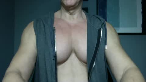 BGDKMUSCLEGUY - SELECTED BY CHATURBATE AS A TOP BROADCASTER FOR 2023 online show from 13, 12, 2024