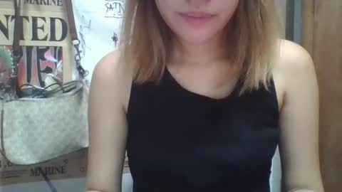 Snapshot of bheatrixx chatting on 8, 4, 2026 bheatrixx online show from 8, 4, 2026