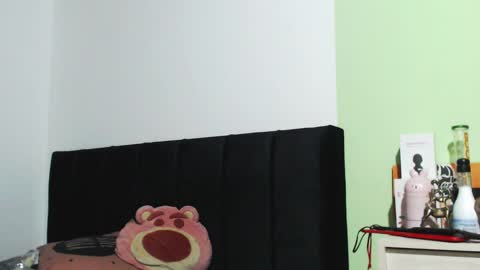 Snapshot of biabia_1 chatting on 12, 1, 2025 BiaBia online show from 12, 1, 2025