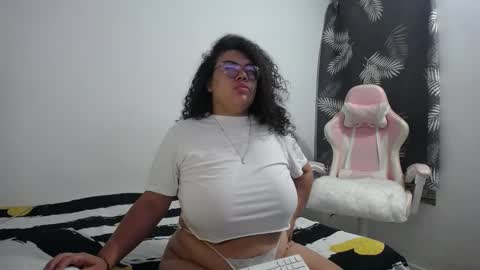 Snapshot of bianca_boobs chatting on 7, 2, 2025 Bianca Tuesday to Sunday from 2am to 6am UTC-5 online show from 7, 2, 2025