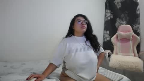 Snapshot of bianca_boobs chatting on 1, 10, 2025 Bianca Tuesday to Sunday from 2am to 6am UTC-5 online show from 1, 10, 2025