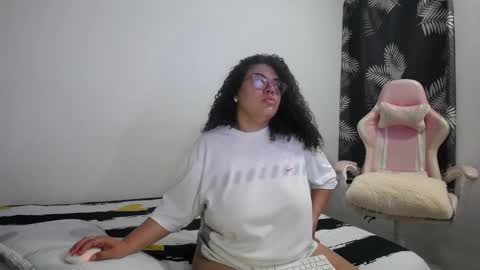 Bianca Tuesday to Sunday from 2am to 6am UTC-5 online show from 16, 2, 2026