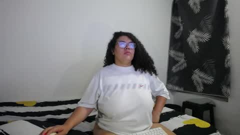 Snapshot of bianca_boobs chatting on 19, 5, 2026 Bianca Tuesday to Sunday from 2am to 6am UTC-5 online show from 19, 5, 2026