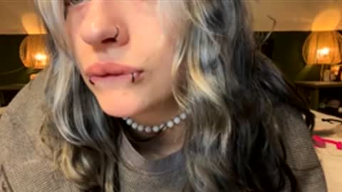 Ellie  online show from 8, 4, 2026