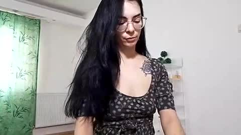 Snapshot of bibitina chatting on 2, 12, 2024 innasugarwild online show from 2, 12, 2024