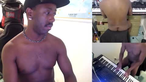 Snapshot of bicepsandfrot chatting on 10, 3, 2025 BicepsandFrot online show from 10, 3, 2025