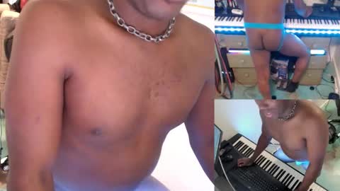 Snapshot of bicepsandfrot chatting on 12, 3, 2025 BicepsandFrot online show from 12, 3, 2025