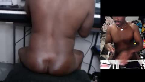 Snapshot of bicepsandfrot chatting on 16, 9, 2025 BicepsandFrot online show from 16, 9, 2025