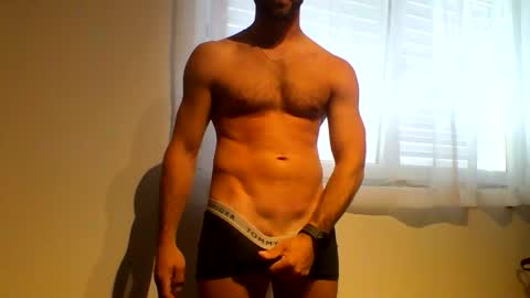 Snapshot of big_cock_fuckvon chatting on 18, 5, 2026 Tim online show from 18, 5, 2026