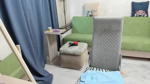 Snapshot of big_mam chatting on 5, 11, 2025 mom online show from 5, 11, 2025