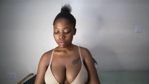 Snapshot of bigassmello_ chatting on 12, 4, 2026 bigassmello_ online show from 12, 4, 2026