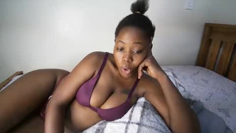 Snapshot of bigassmello_ chatting on 16, 4, 2026 bigassmello_ online show from 16, 4, 2026