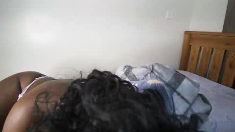 Snapshot of bigassmello_ chatting on 5, 5, 2026 bigassmello_ online show from 5, 5, 2026