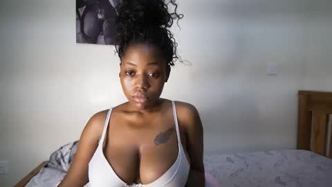 Snapshot of bigassmello_ chatting on 9, 5, 2026 bigassmello_ online show from 9, 5, 2026