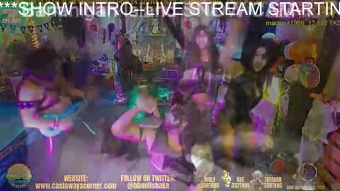 Snapshot of bigbananamilfshake chatting on 4, 11, 2025 Mya and Angelo online show from 4, 11, 2025