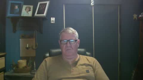 Snapshot of bigbeerdrinker1 chatting on 23, 1, 2025 bigbeerdrinker online show from 23, 1, 2025