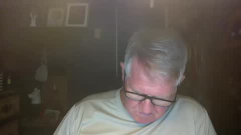 Snapshot of bigbeerdrinker1 chatting on 12, 10, 2025 bigbeerdrinker online show from 12, 10, 2025