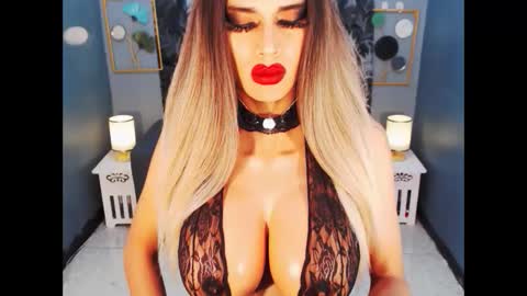 Snapshot of bigbomblhoraine chatting on 29, 4, 2026 Loraine Cruz online show from 29, 4, 2026