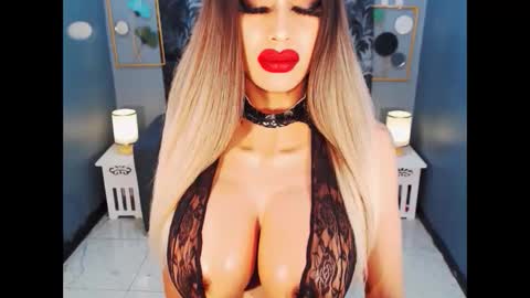 Snapshot of bigbomblhoraine chatting on 4, 5, 2026 Loraine Cruz online show from 4, 5, 2026