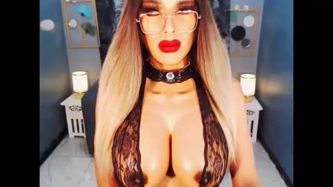 Snapshot of bigbomblhoraine chatting on 14, 5, 2026 Loraine Cruz online show from 14, 5, 2026