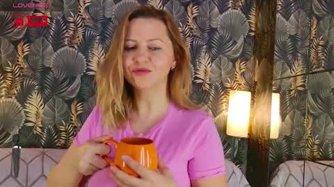 Snapshot of bigboobsarri chatting on 27, 2, 2026 BigBoobsArri online show from 27, 2, 2026