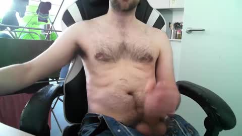 Snapshot of bigbrit_25 chatting on 2, 2, 2025 Big Brit online show from 2, 2, 2025