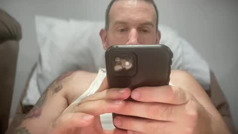 Snapshot of bigcocksuckingslut chatting on 31, 12, 2024 bigcocksuckingslut online show from 31, 12, 2024