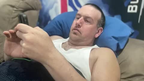 bigcocksuckingslut online show from 3, 3, 2026