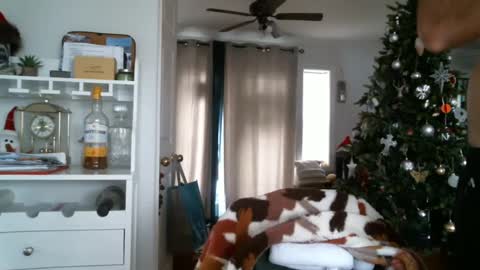 Snapshot of bigcumcanada chatting on 1, 1, 2025 bg online show from 1, 1, 2025