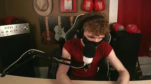 Snapshot of bigdickgerald67 chatting on 21, 12, 2025 bigdickgerald67 online show from 21, 12, 2025