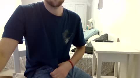 Snapshot of biggbaguette1 chatting on 25, 9, 2025 biggbaguette1 online show from 25, 9, 2025