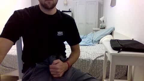 Snapshot of biggbaguette1 chatting on 7, 10, 2025 biggbaguette1 online show from 7, 10, 2025