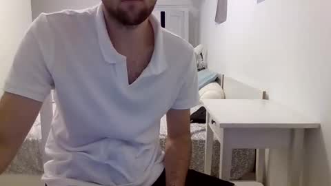 Snapshot of biggbaguette1 chatting on 9, 10, 2025 biggbaguette1 online show from 9, 10, 2025