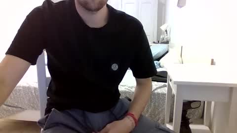 Snapshot of biggbaguette1 chatting on 13, 10, 2025 biggbaguette1 online show from 13, 10, 2025