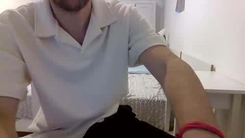 Snapshot of biggbaguette1 chatting on 16, 10, 2025 biggbaguette1 online show from 16, 10, 2025