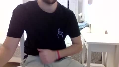 Snapshot of biggbaguette1 chatting on 23, 10, 2025 biggbaguette1 online show from 23, 10, 2025