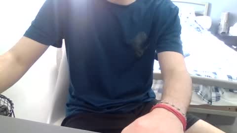 Snapshot of biggbaguette1 chatting on 2, 3, 2026 biggbaguette1 online show from 2, 3, 2026