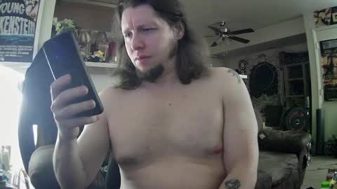 biggerisbetter21 online show from 17, 2, 2025