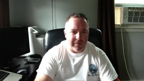 Snapshot of biggy9877 chatting on 18, 6, 2026 biggy9877 online show from 18, 6, 2026