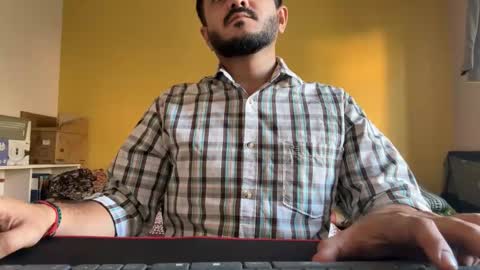 bighandsomesatisfy online show from 7, 4, 2026