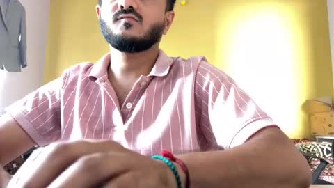 bighandsomesatisfy online show from 18, 4, 2026