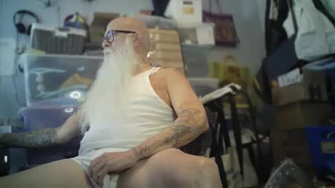 Snapshot of bigjeff01 chatting on 14, 12, 2025 bigjeff01 online show from 14, 12, 2025