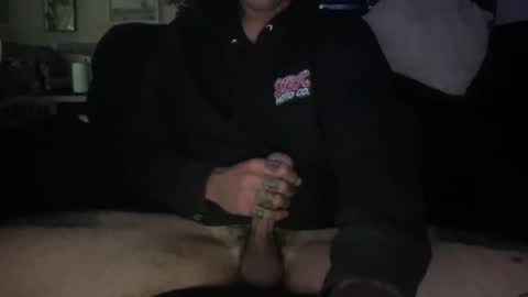 Snapshot of bigloadzisback023 chatting on 4, 1, 2025 bigloadzisback023 online show from 4, 1, 2025